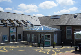 Canolfan Y Mynydd Du