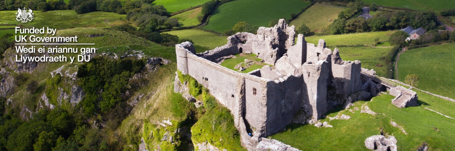 Cefnogwyd gan Cyngor Sir Gar, Wedi ei ariannu gan Llywodraeth y DU, Wedi'i yrru gan Ffyniant bro