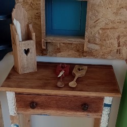 Items of woodwork